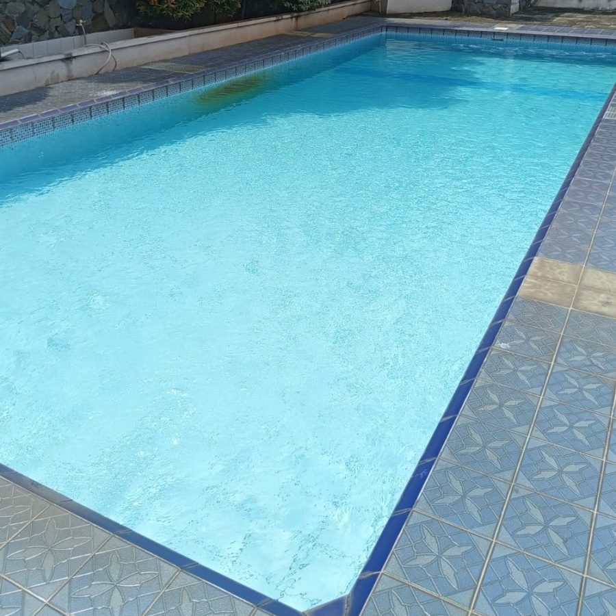 Perawatan kolam 11